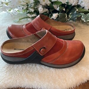 Romika slip ons